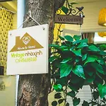 Vintage-Style Home/ Homestay Easternstay